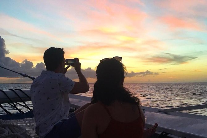 2 Hour Champagne Sunset Cruise from Grace Bay, Providenciales (Adult Only) - Champagne, rum punch, and island appetizers