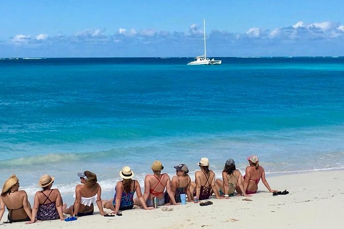 4 Hour Private Catamaran Sail and Snorkel from Grace Bay Beach, Providenciales - Service, comfort, and the small extras