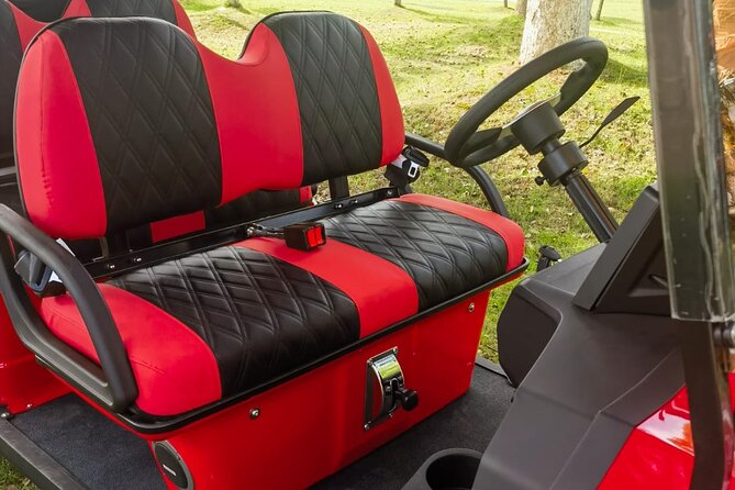 6 Seater Luxury Golf Carts Rental in Grand Turk - The staff briefing makes solo driving easier