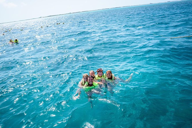 Family Catamaran & Snorkeling Cruise Turks & Caicos - A short catamaran ride with a lot packed in