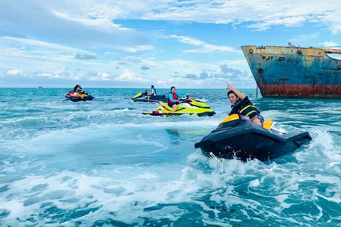 FAMOUS SHIPWRECK, Tiki Bar & Iguana Island Private Jet Ski Tour - Noah’s Ark, the floating tiki bar stop