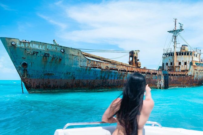 Full day 7hours- beach bbq, snorkel, Iguana island, half moon bay pine cay, Fun! - Crew service and the human side of the day