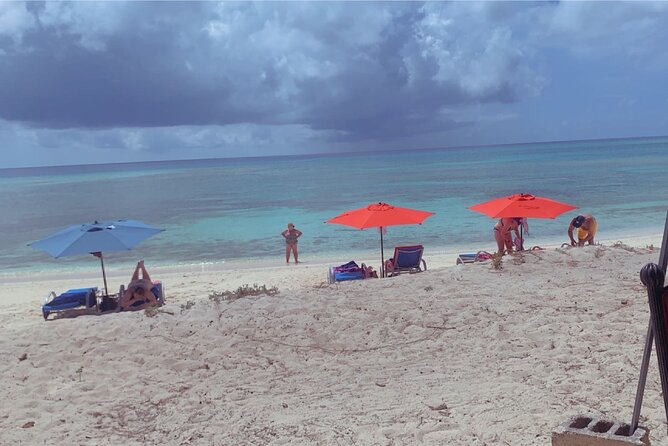 Fun day at Private Beach Bar&Grill/Grand Turk - Pillary Beach brings the best part of the day