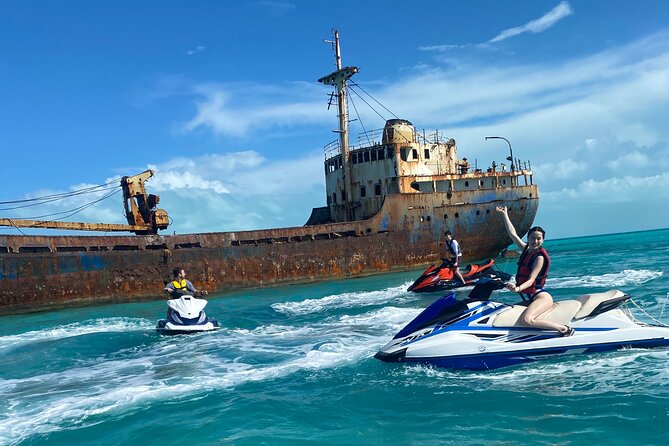Ghost Shipwreck and Noah’s Ark Tiki Bar Guided Tour - What happens at La Famille Express
