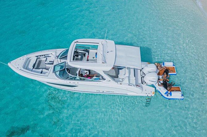 Grandluxe Charters - Setting Out From Turtle Cove Marina