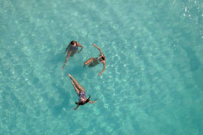 Half Day Private Boat Tour in Caicos Island - What the crew adds to the day