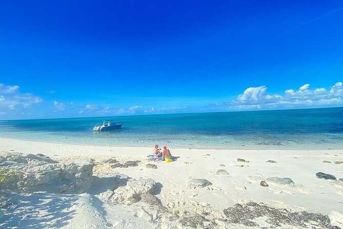 Half Day Snorkeling, Sightseeing & Island Hopping Private Charter - Starting early from Leeward