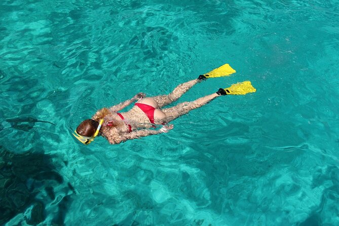 Half Moon Bay Jet Ski Tour & Snorkeling the La Famille Shipwreck - The route past Long Bay Beach and Turtle Tail