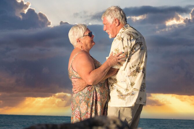 Island Beach Photoshoot - Posing help keeps the session relaxed
