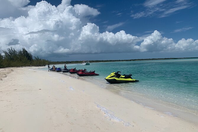 Lunch Seafari to pristine cays, shipwreck and lunch at TIKI BAR - The Guide Makes the Difference
