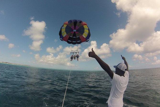 Parasailing Grand Turk - Crew service and the small-group feel