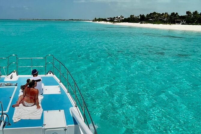 Private 4-Hour Catamaran Tour from Providenciales in Turks and Caicos - Morning or afternoon: choosing your departure