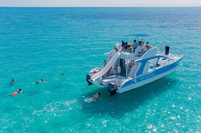 Private 7-Hour Catamaran Tour in Turks and Caicos - Little Water Cay and the iguana reserve