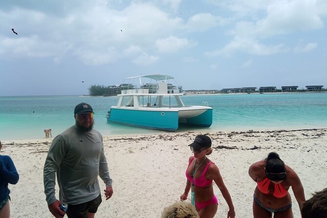 Private Boat Tour with Snorkeling and Beach BBQ - Service, boat comfort, and the social mood