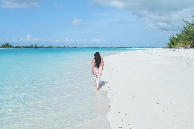 Private Boat Tours to outer islands, snacks drinks- snorkel- cruise! - Who will enjoy this most