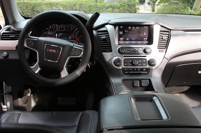 Private Luxury SUV Airport Transfer (Round-Trip) - Who should book this transfer
