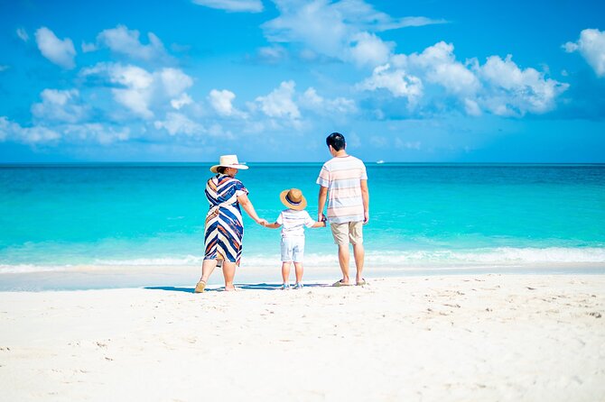 Private Photo shoot in Turks and Caicos - Meeting at Shay Café in Grace Bay